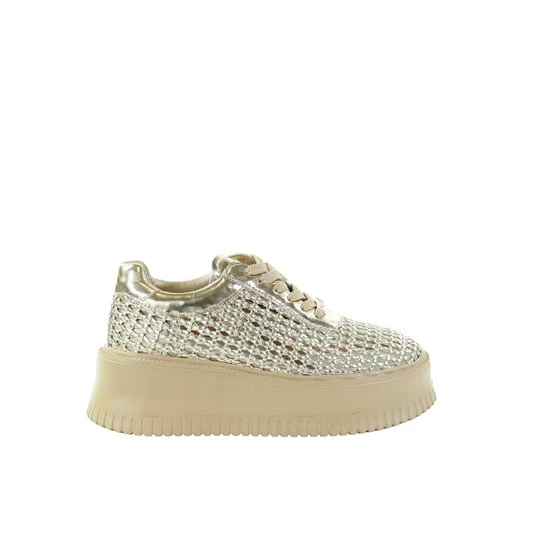 Zdjęcie produktu Damskie sneakersy złote z perforacją na platformie GOE TT2N4044