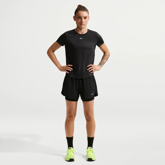 Zdjęcie produktu Damskie spodenki 2 w 1 z wysokim stanem Dri-FIT Nike One 7, 5 cm - Czerń