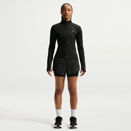 Zdjęcie produktu Damskie spodenki do biegania 2 w 1 ze średnim stanem Dri-FIT Nike Swift - Czerń