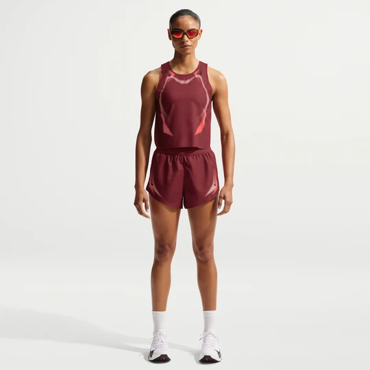 Zdjęcie produktu Damskie spodenki do biegania ze średnim stanem i wszytą bielizną 8 cm Dri-FIT ADV Nike AeroSwift - Czerwony