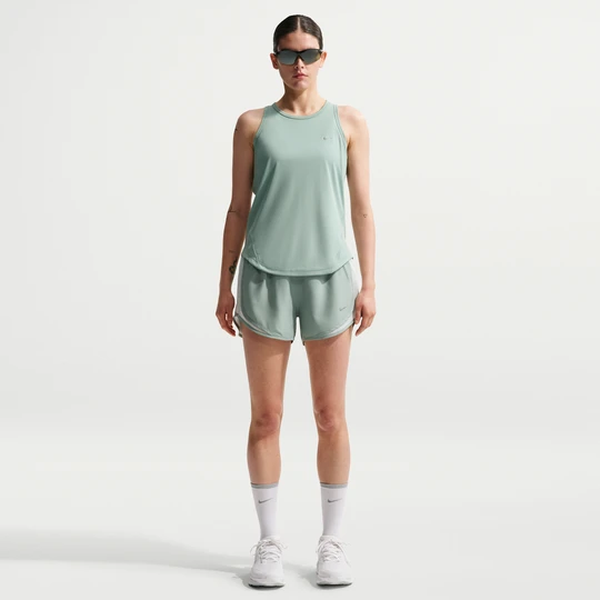 Zdjęcie produktu Damskie spodenki do biegania ze średnim stanem i wszytą bielizną Nike Dri-FIT Tempo - Zieleń