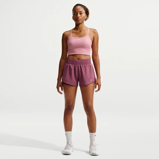 Zdjęcie produktu Damskie spodenki o średnim stanie 2 w 1 Dri-FIT Nike One 7, 5 cm - Czerwony