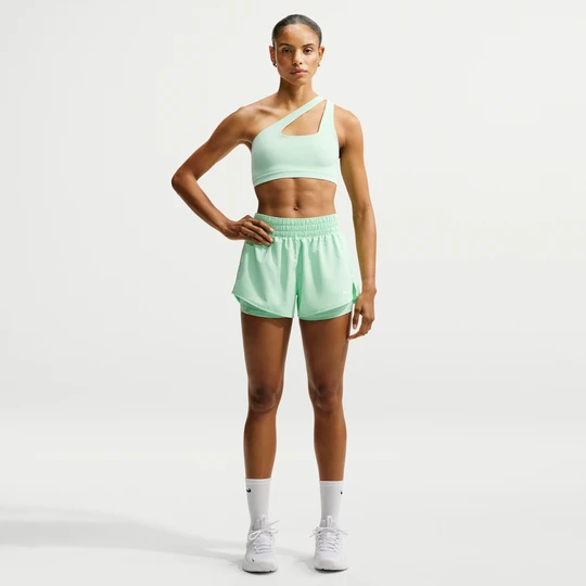 Zdjęcie produktu Damskie spodenki o średnim stanie 2 w 1 Dri-FIT Nike One 7, 5 cm - Zieleń