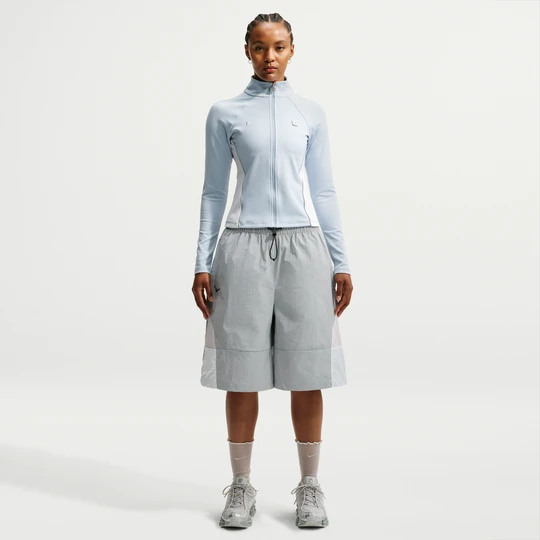 Zdjęcie produktu Damskie spodenki z tkaniny Nike - Szary