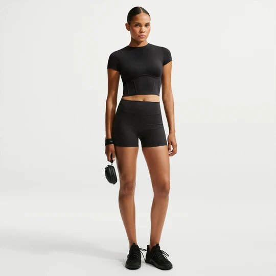 Zdjęcie produktu Damskie spodenki z wysokim stanem 7, 6 cm NikeSKIMS Matte - Czerń