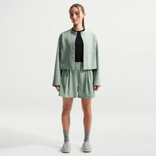 Zdjęcie produktu Damskie spodenki z wysokim stanem Dri-FIT Nike 24.7 PerfectStretch - Zieleń