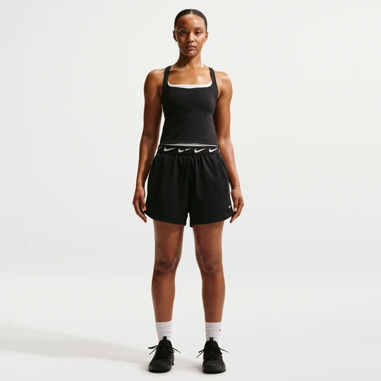 Zdjęcie produktu Damskie spodenki ze średnim stanem 10 cm Nike Attack Dri-FIT - Czerń