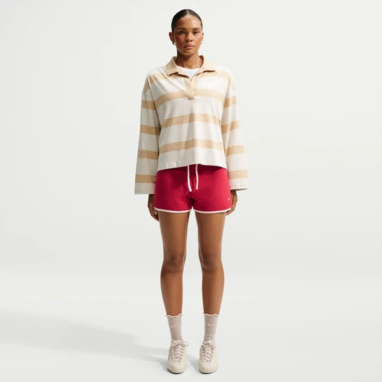 Zdjęcie produktu Damskie spodenki ze średnim stanem Nike Chill Knit - Czerwony