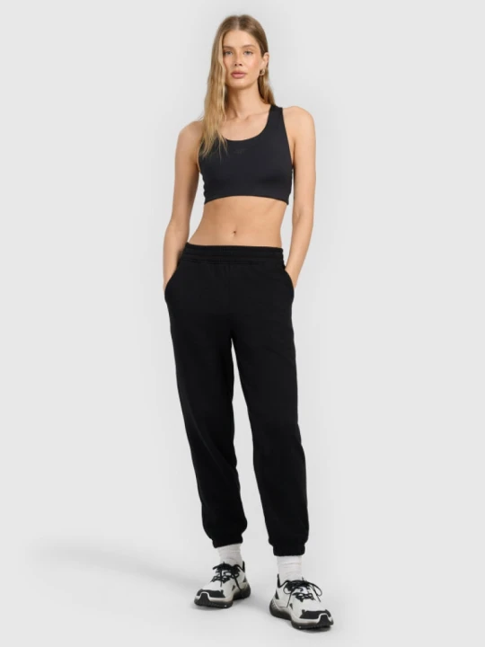 Zdjęcie produktu Damskie spodnie dresowe joggery 4F 4FRMM00TTROF1842 - czarne