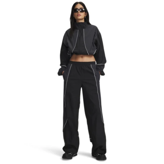 Zdjęcie produktu Damskie spodnie sportowe Under Armour Unstoppable Wvn Wind Pnt - czarne