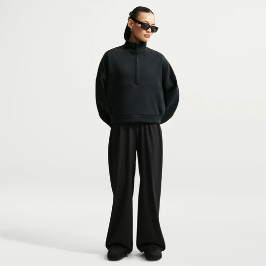 Zdjęcie produktu Damskie spodnie z wysokim stanem i luźnymi szerokimi nogawkami Dri-FIT Nike 24.7 PerfectStretch - Czerń