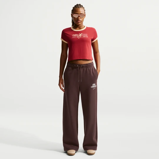 Zdjęcie produktu Damskie spodnie z wysokim stanem i szerokimi nogawkami Nike Phoenix Fleece - Brązowy