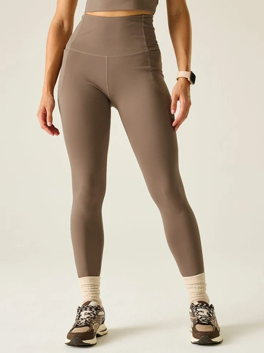 Zdjęcie produktu Dare 2b Legginsy funkcyjne "Refresh" w kolorze szarobrązowym rozmiar: 36