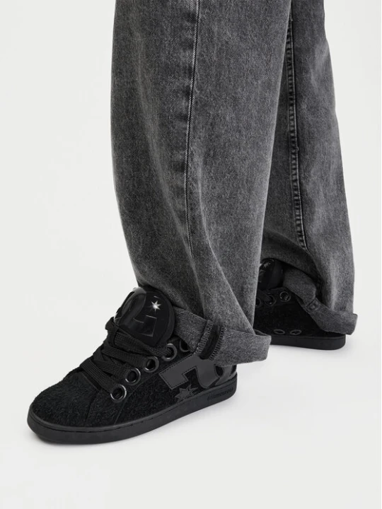 Zdjęcie produktu DC Shoes Sneakersy EO-COURT GRAFFIK PUFF DC04916002 Czarny