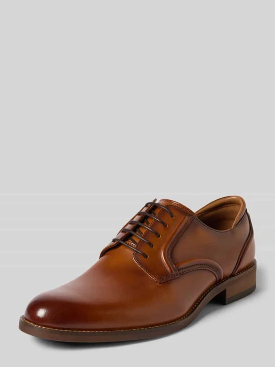 Zdjęcie produktu Derby z zaokrągloną koronką model 'Craftremi' Clarks Koniakowy