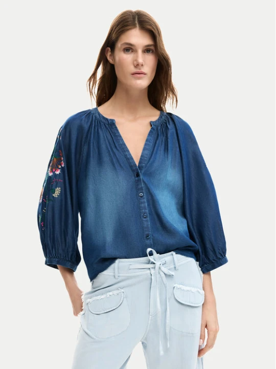 Zdjęcie produktu Desigual Koszula jeansowa 26SWBW16 Granatowy Relaxed Fit