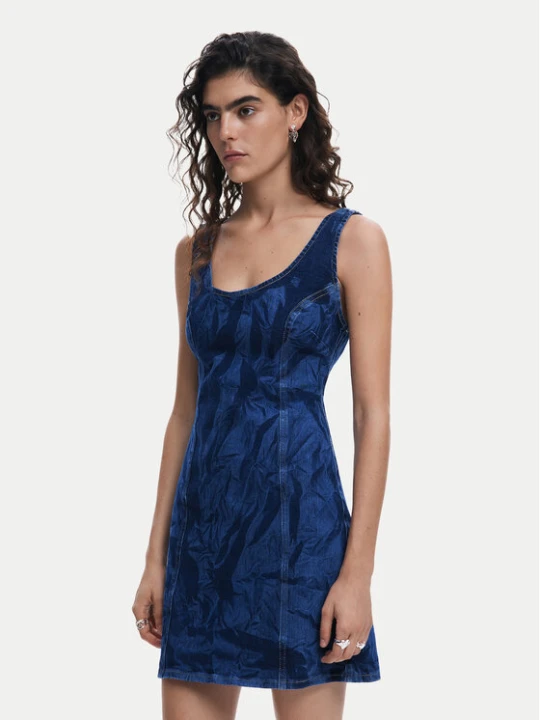 Zdjęcie produktu Desigual Sukienka jeansowa 25SWVD01 Granatowy Slim Fit
