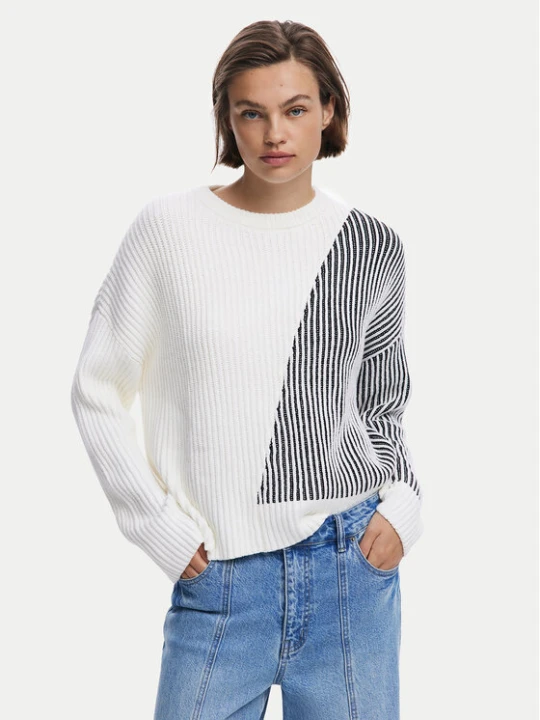 Zdjęcie produktu Desigual Sweter Nome 25WWJF26 Biały Regular Fit