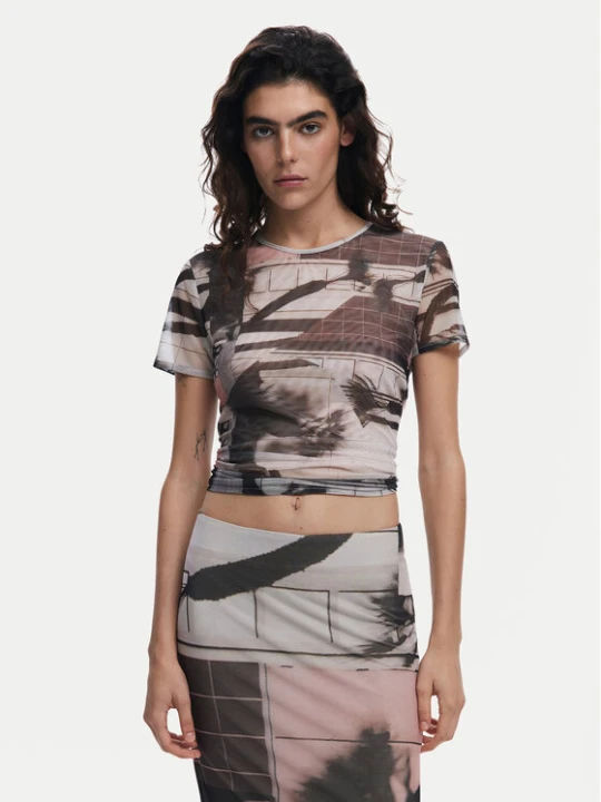 Zdjęcie produktu Desigual T-Shirt 25SWTK99 Czarny Regular Fit