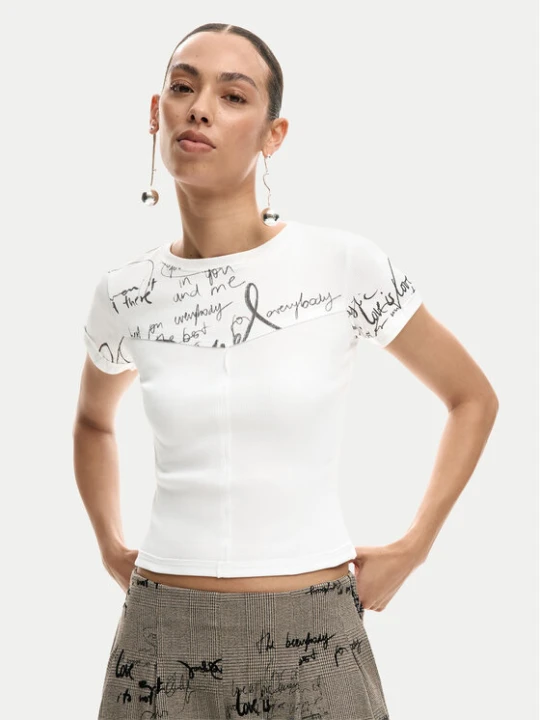 Zdjęcie produktu Desigual T-Shirt Helsinki 26SWTK10 Écru Slim Fit Kremowy