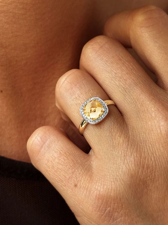 Zdjęcie produktu DIA DIAMONDS Pozłacany pierścionek z diamentami i cytrynem rozmiar: 58