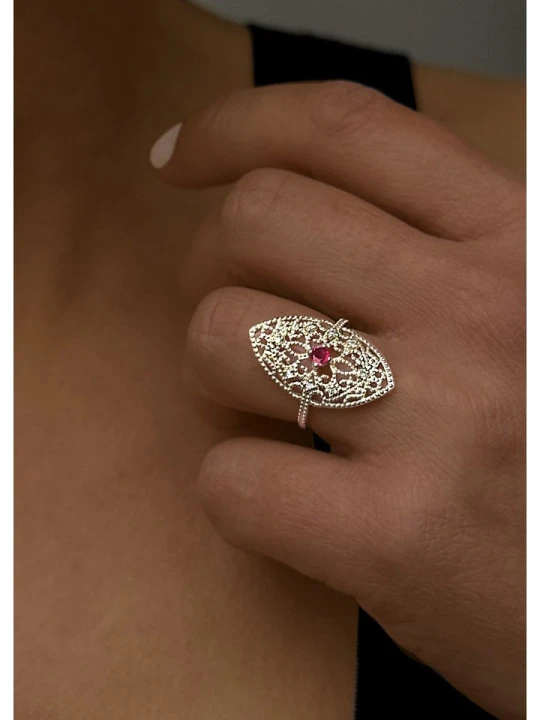 Zdjęcie produktu DIA DIAMONDS Pozłacany pierścionek z diamentami i rubinem rozmiar: 58
