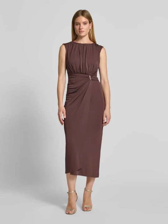 Zdjęcie produktu długa sukienka Slim z marszczeniami o kroju slim fit Swing Ciemnobrązowy