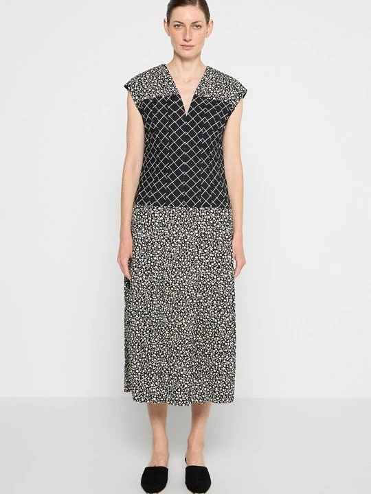 Zdjęcie produktu Długa sukienka Tory Burch czarny