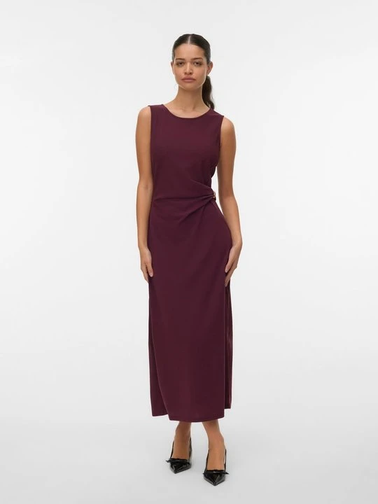 Zdjęcie produktu Długa sukienka Vero Moda bordowy