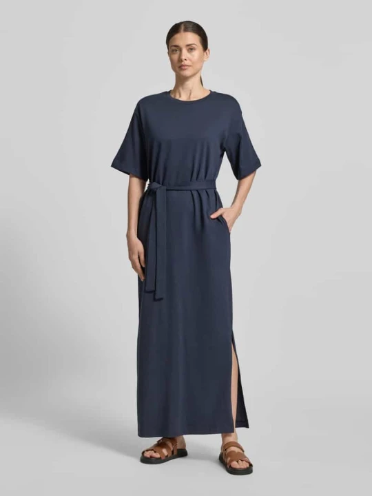Zdjęcie produktu Długa sukienka w kroju loose fit z czystej bawełny model ' ESSENTIAL' Selected Granatowy