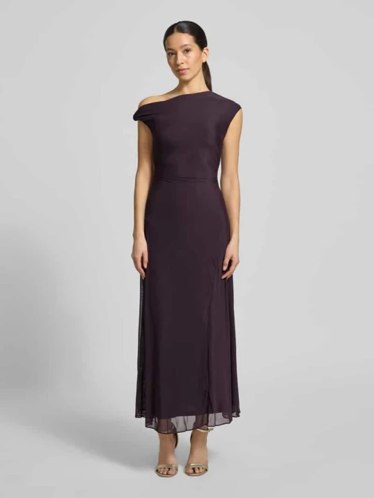 Zdjęcie produktu Długa sukienka w stylu z odkrytymi ramionami model 'Violet Hanky' Forever New Śliwkowy