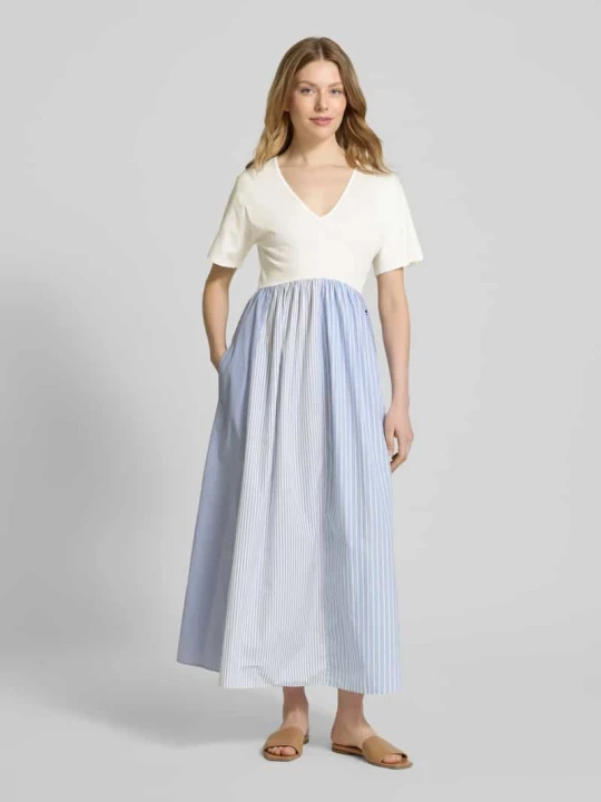 Zdjęcie produktu Długa sukienka z dekoltem w serek model ‘BRONZO’ Weekend Max Mara Biały