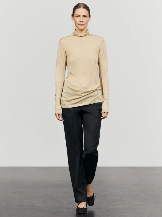 Zdjęcie produktu Długi Sweter, Golf, 100% Jedwab - Jasny Beż - Massimo Dutti - Female