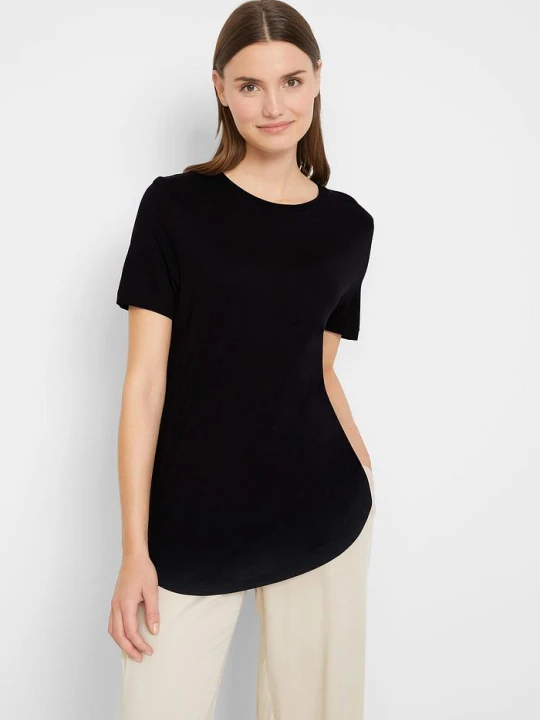 Zdjęcie produktu Długi T-shirt z miękkiej wiskozy BonPrix czarny