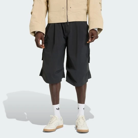 Zdjęcie produktu DŁUGIE SZORTY PREMIUM ESSENTIALS UTILITY Adidas czarny