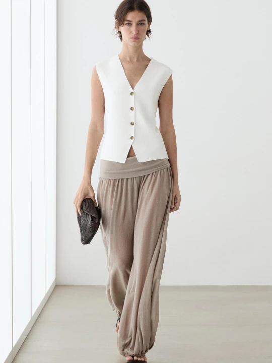 Zdjęcie produktu Dopasowana Kamizelka Dzianinowa - Biały - Massimo Dutti - Female