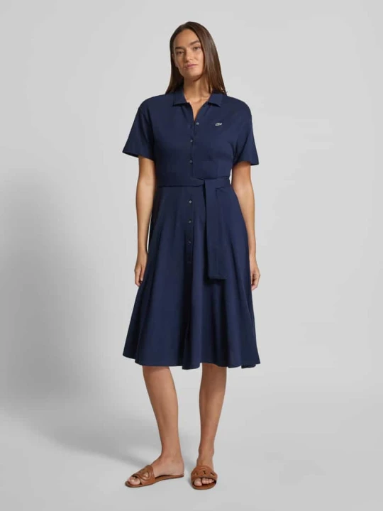 Zdjęcie produktu Dopasowana sukienka casualowa z czystej bawełny Lacoste Granatowy