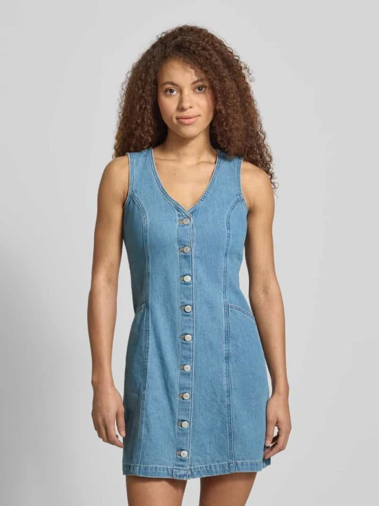 Zdjęcie produktu Dopasowana sukienka denimowa z czystej bawełny Levi's Jasnoniebieski