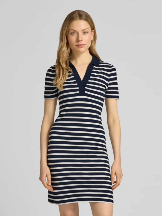 Zdjęcie produktu Dopasowana sukienka polo z mieszanki bawełny Tommy Hilfiger Granatowy
