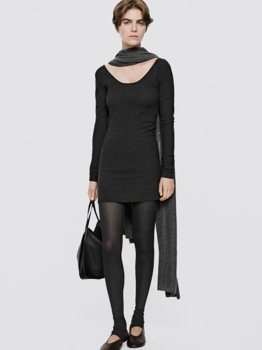 Zdjęcie produktu Dopasowany Długi Top Z Wełnianej Mieszanki – Limited Edition - Czarny - Massimo Dutti - Female