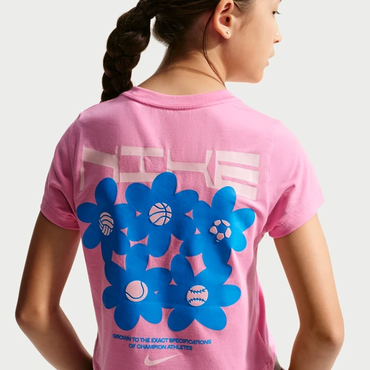 Zdjęcie produktu Dopasowany T-shirt o skróconym kroju dla dużych dzieci (dziewcząt) Nike - Różowy
