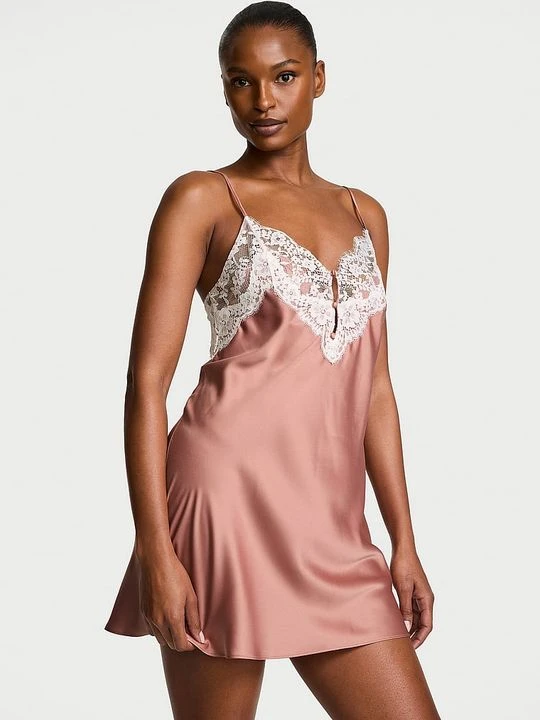 Zdjęcie produktu Dream Angels Koszulka nocna satynowa Lace-Trim Victoria's Secret Różowy