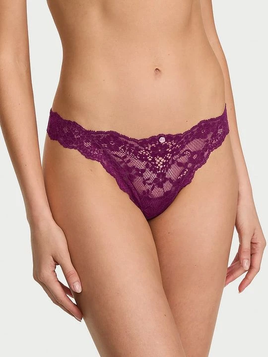 Zdjęcie produktu Dream Angels Stringi koronkowe Lace Victoria's Secret Fioletowy