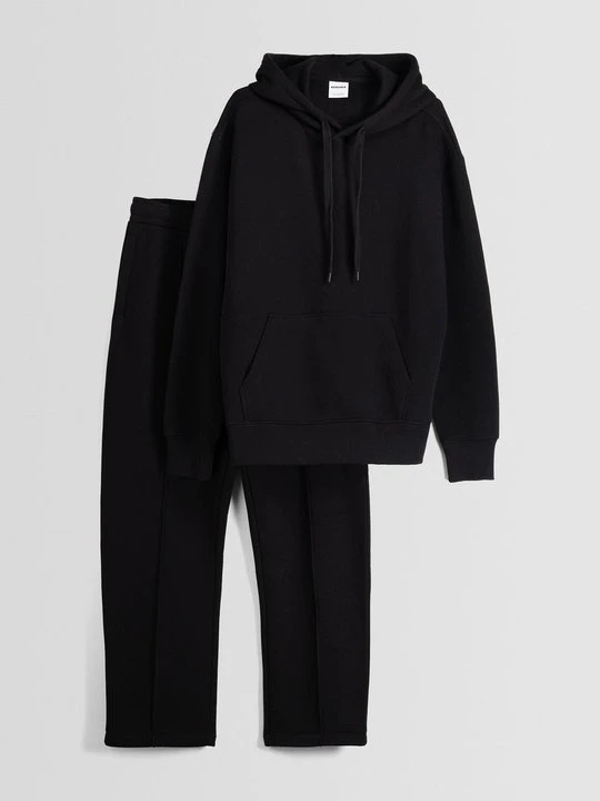 Zdjęcie produktu Dres Bershka czarny