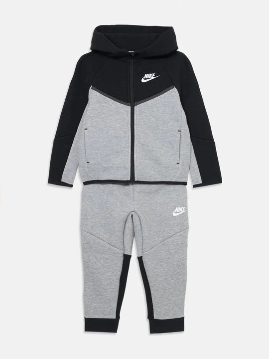 Zdjęcie produktu Dres Nike ciemnoszary