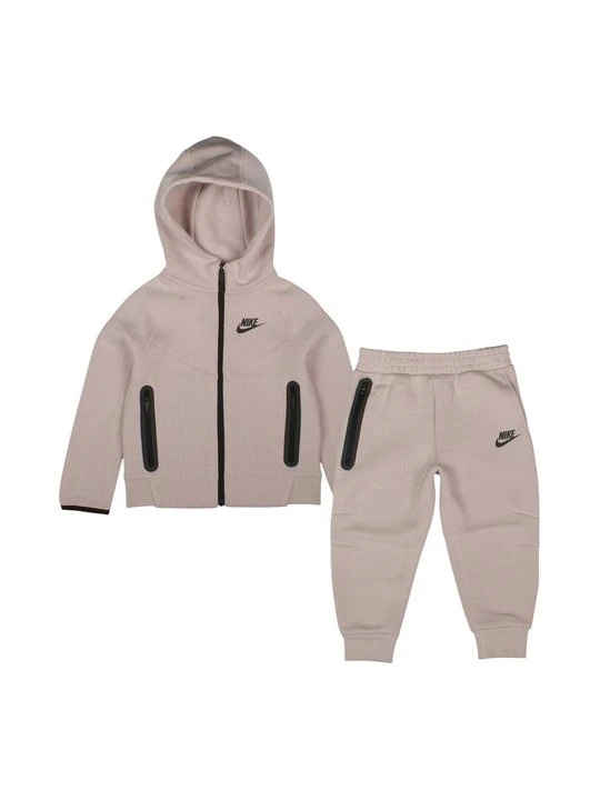Zdjęcie produktu Dres Nike jasnoróżowy