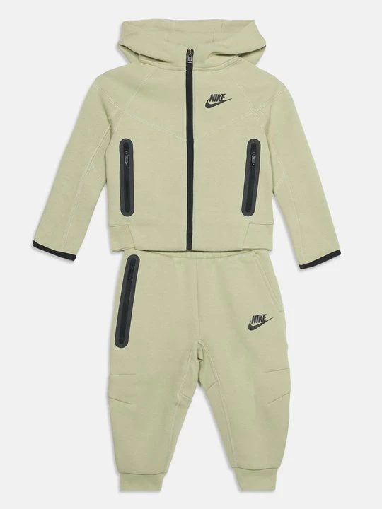 Zdjęcie produktu Dres Nike oliwkowy
