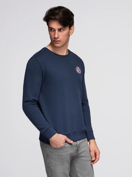 Zdjęcie produktu Dresowa bluza męska z okrągłym dekoltem i naszywką - granatowa V2 - Rozmiar: XL Ombre Clothing