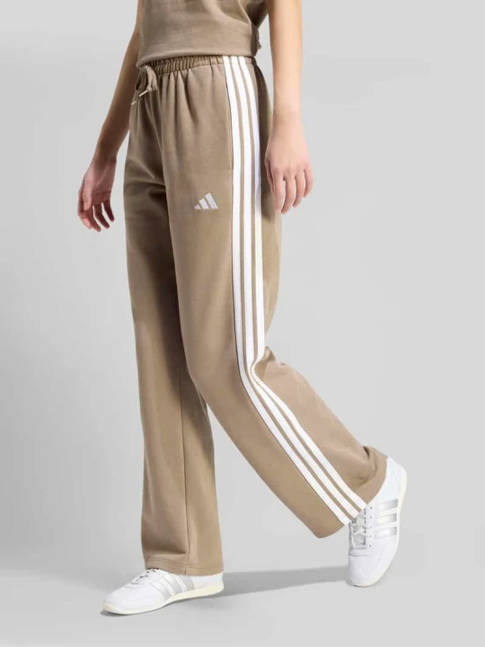 Zdjęcie produktu Dresowe spodnie o kroju loose fit z mieszanka bawełny Adidas