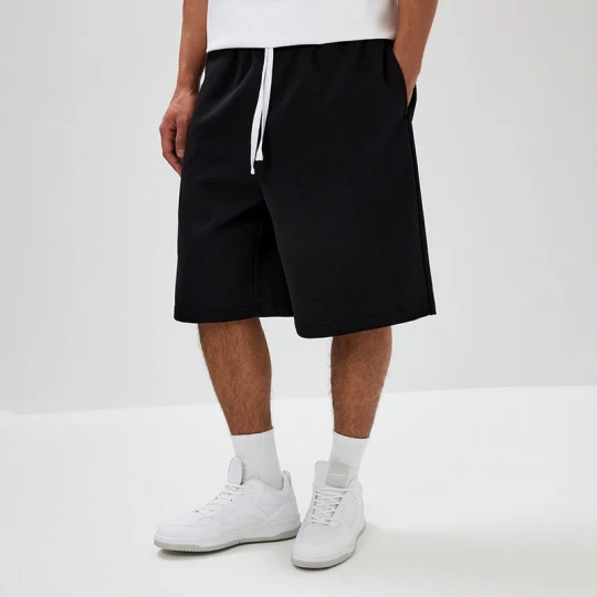 Zdjęcie produktu Dresowe szorty typu jorts czarne House